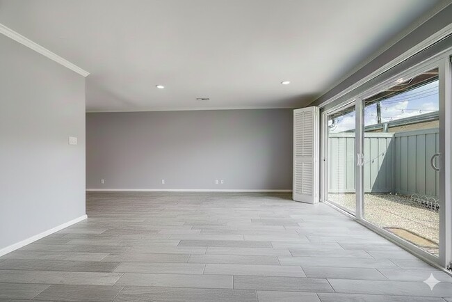 Building Photo - 6307 Del Monte Dr