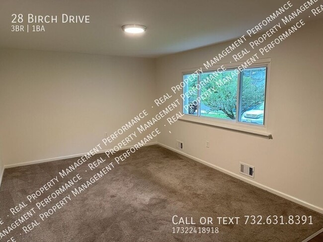 Building Photo - 28 Birch Dr