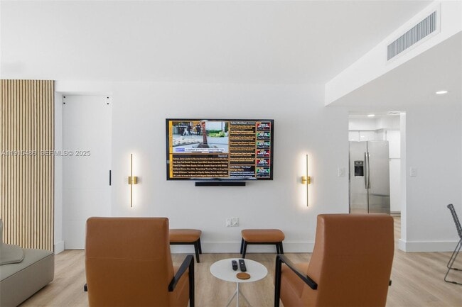 Building Photo - 3546 S Ocean Blvd