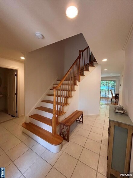 Building Photo - 87 Trotters Ln