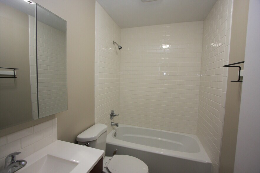 bathroom with deep soaking tub - 1626 Southeast Lexington Street