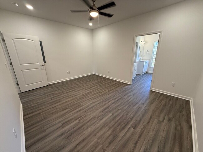 Building Photo - 3017 Olivia Ct