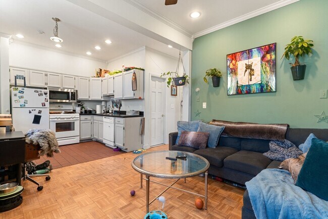 Building Photo - 99 W 4th St