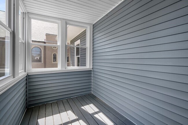 Building Photo - 597 Gallivan Blvd