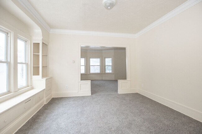 Building Photo - 3331 E 140th St