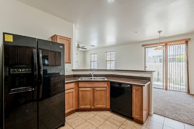 Building Photo - Beautiful Townhome in Phoenix Arizona