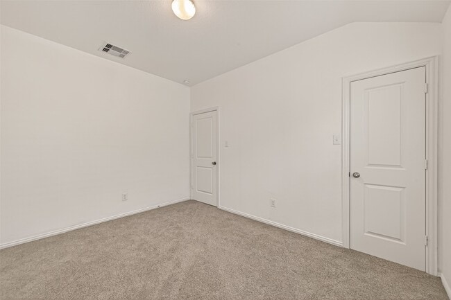 Building Photo - 16039 Cypress Farms Dr