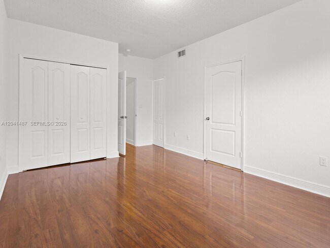 Building Photo - 10966 NW 43rd Terrace