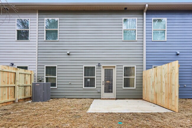 Building Photo - 305 Skipjack Ct