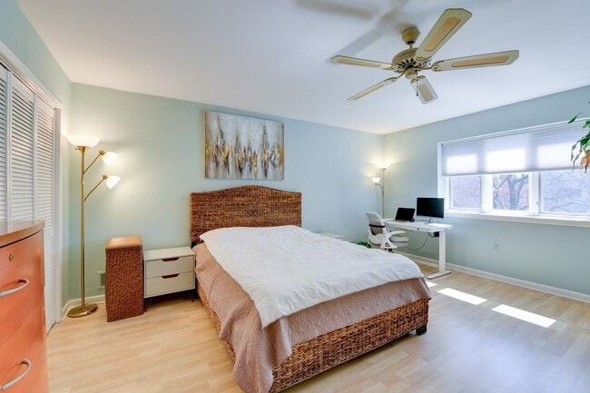 Building Photo - 326 Sea Isle Key