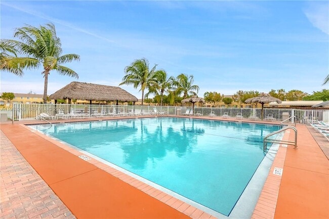 Building Photo - 2551 SE 16th Terrace