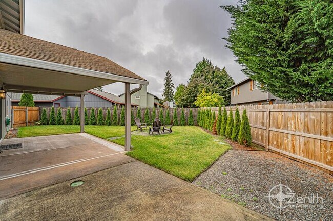 Building Photo - 10404 NE 65th Ave