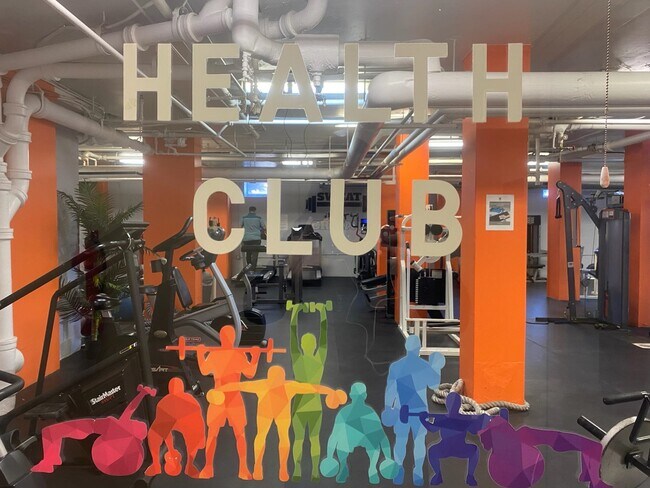 Building Photo - 10 Huron Ave