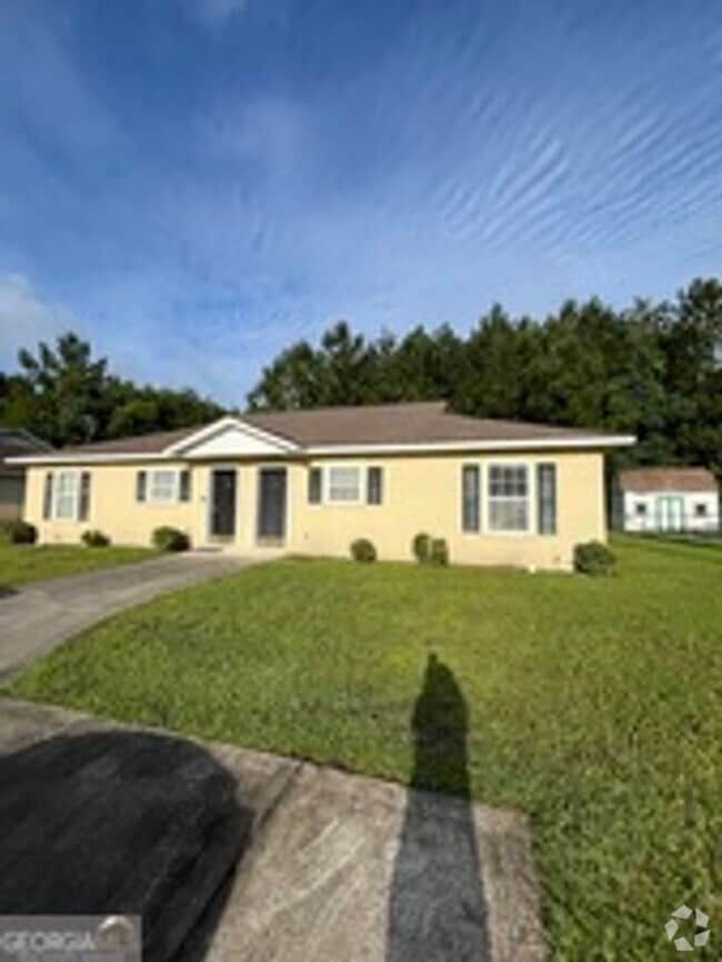 Building Photo - 408/410 Lawnwood Ct