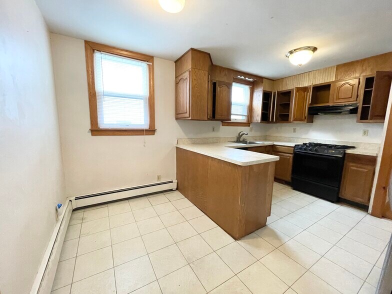 Building Photo - 5 Oswald St