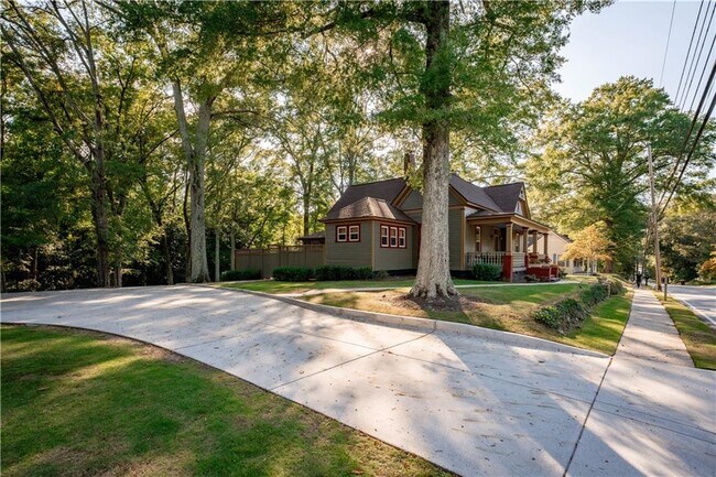 Building Photo - 152 Rivertown Rd