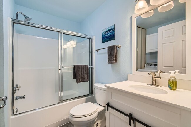 Building Photo - MOVE IN SPECIAL  $1000 FOR FIRST MONTH!!!!  Spacious 3BR in Chula Vista – Renovated Kitchen, Priv...