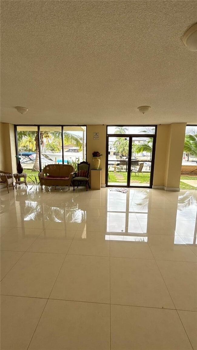 Building Photo - 2935 NE 163rd St