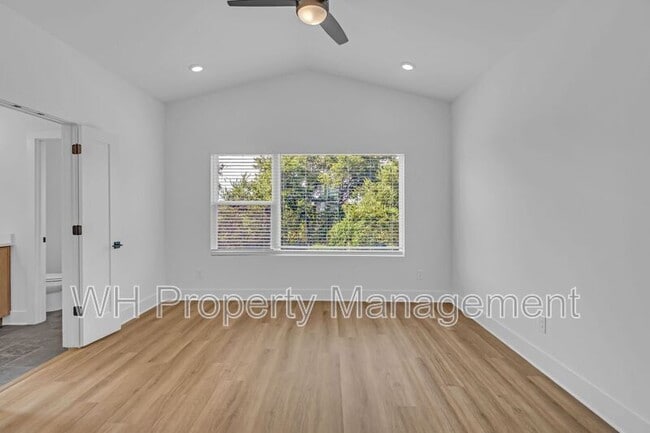 Building Photo - 3822 Tigerbelle Dr