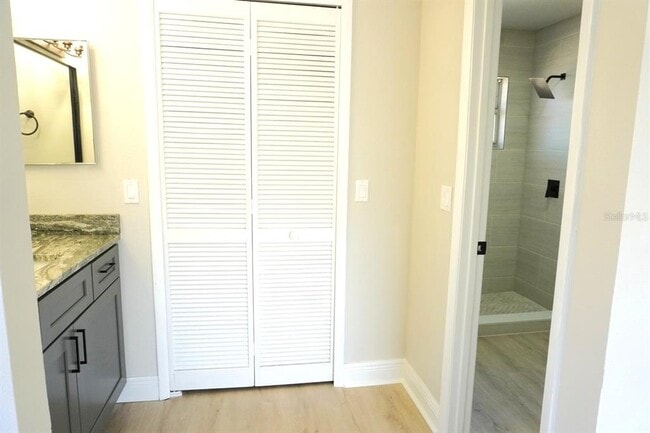 Building Photo - 7811 Bay Cedar Dr