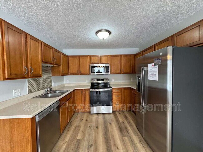 Building Photo - 829 Willen Ln