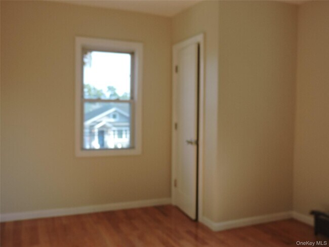 Building Photo - 47 Hillside Ave