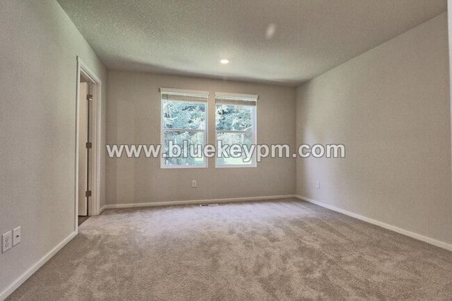 Building Photo - 3 Bed, 2.5 Bath Home Near Van Mall/ Raymond Shaffer Comm Park / Walnut Grove Elem