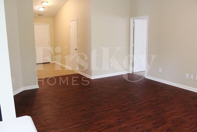 Building Photo - 5826 Emmert Way