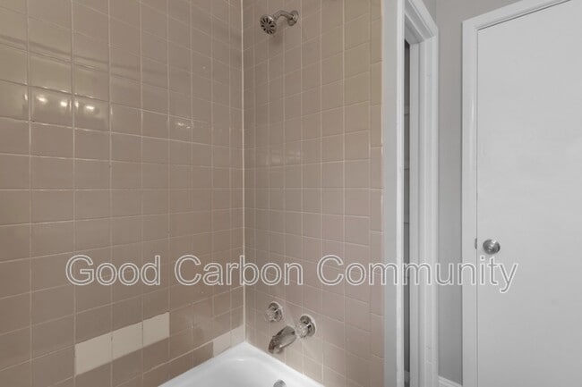 Building Photo - 5450 Creekside Ct