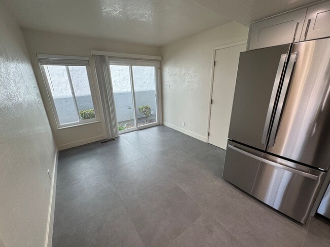 Building Photo - Beautifully Renovated 4-Bedroom Home in We...