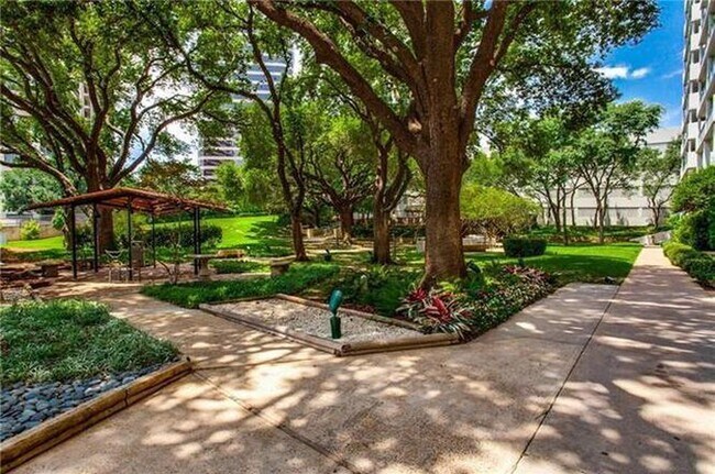 Building Photo - 3883 Turtle Creek Blvd