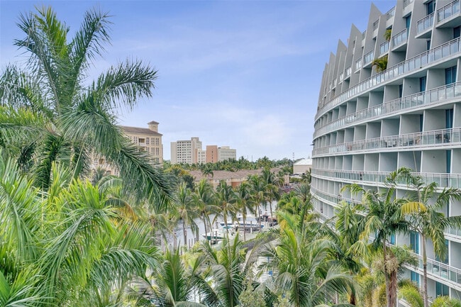 Building Photo - 3000 NE 188th St