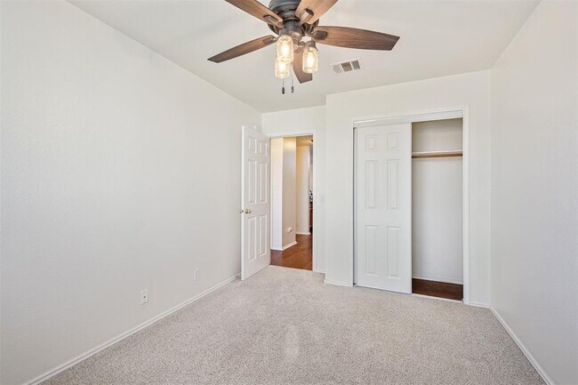 Building Photo - 105 Pentire Way