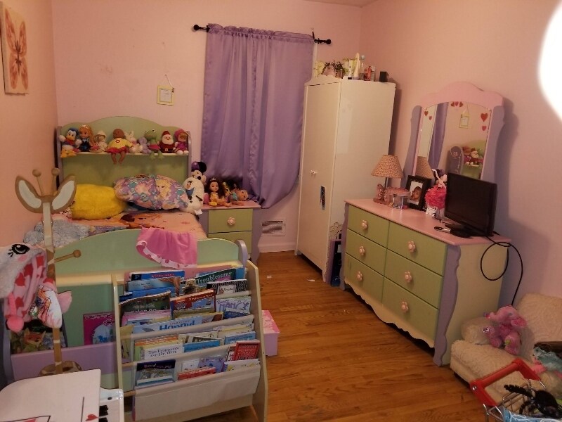 Building Photo - 4 Dartmouth Ave