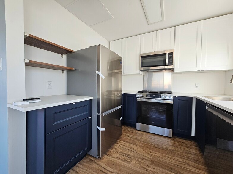 Building Photo - 4169 Myrtle Ave