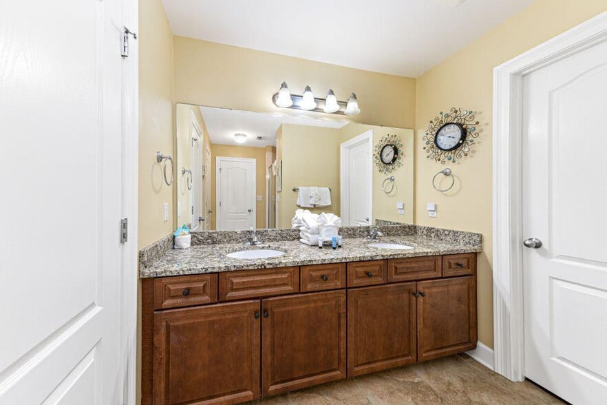 Building Photo - 23450 Perdido Beach Blvd