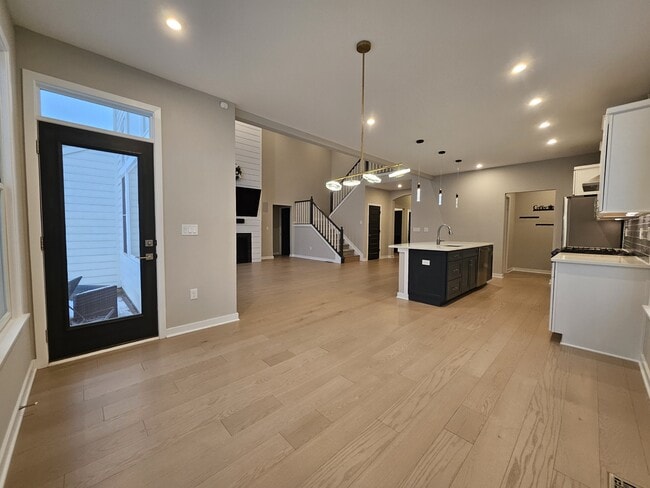 Building Photo - 228 Oakhurst Wy