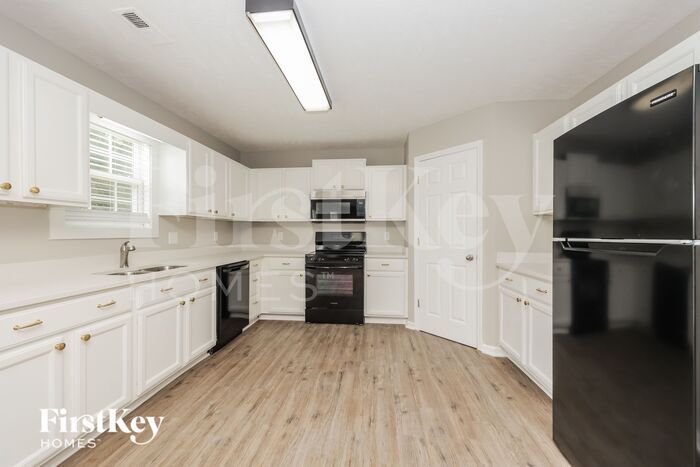 Building Photo - 1425 Westview Dr