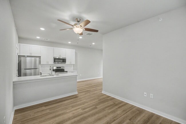 Building Photo - 403 S 29th St