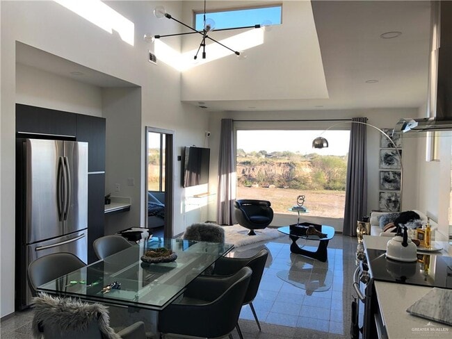 Building Photo - 10 Palm Shores