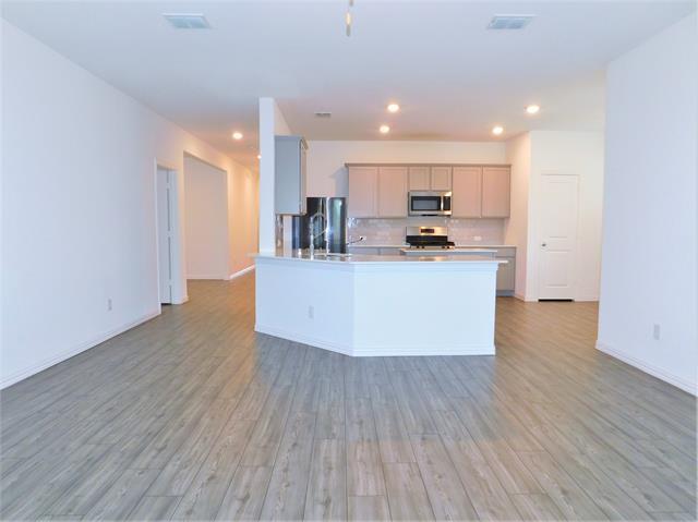 Building Photo - 1720 Da Vinci Dr