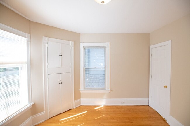 Building Photo - 2728 N Murray Ave