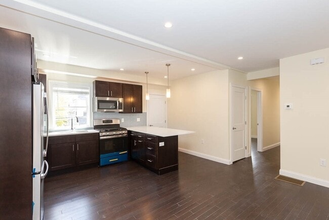 Building Photo - 57-59-59 Catherine St