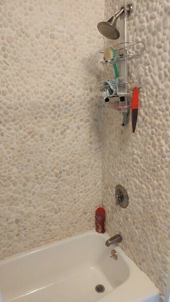 Building Photo - 83 Vernon St