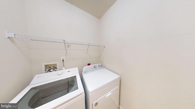 Building Photo - 3041 Moore Ln