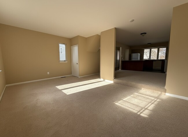 Building Photo - 110 Hamlet Dr