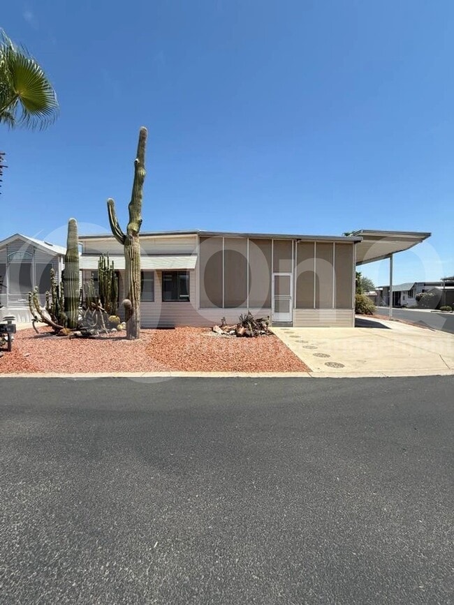 Primary Photo - 17200 W Bell Rd