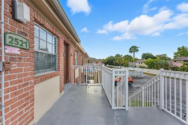 Building Photo - 2521 Caper Ln