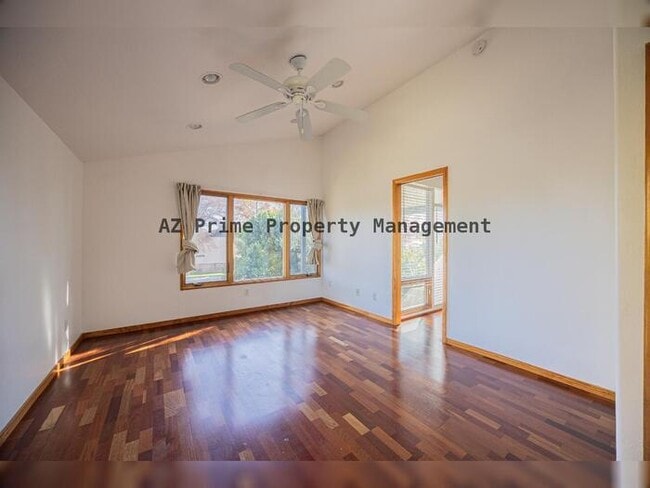 Building Photo - 7110 N 7th Ave