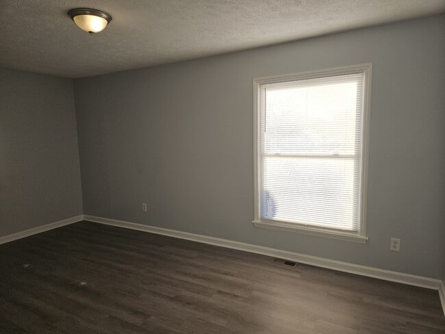 Building Photo - 5845 Hunting Ridge Rd